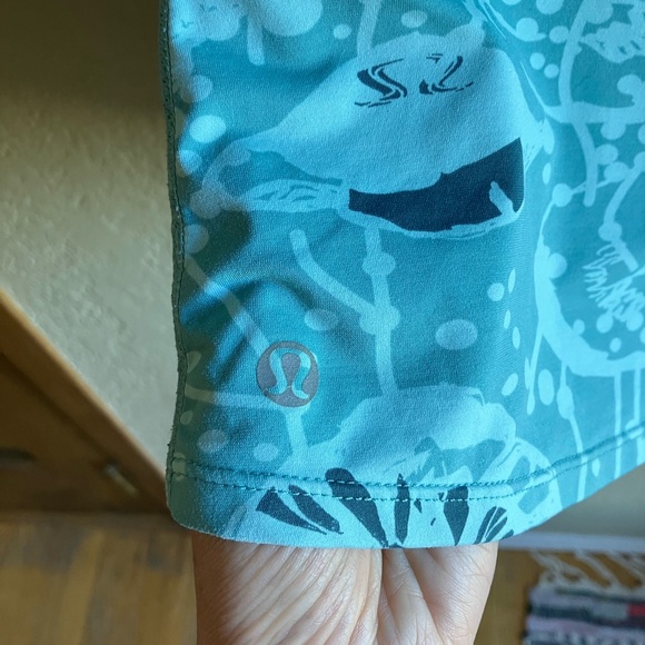 Lululemon EUC Align top - Picture 5 of 8